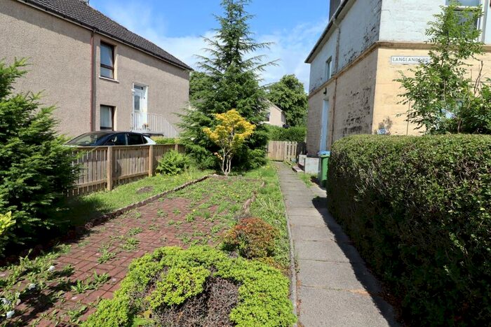 2 Bedroom Flat To Rent In Langlands Road, Linthouse, Glasgow, G51