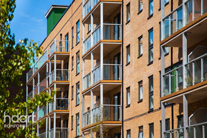 3 Bedroom Apartment To Rent In Wideford Drive, Romford, RM7