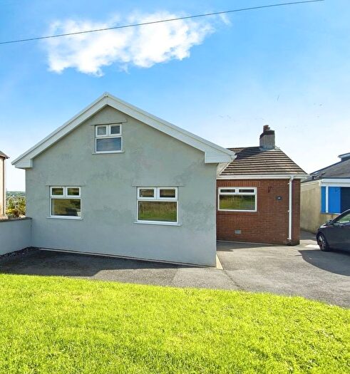 4 Bedroom Bungalow To Rent In Pen Yr Heol, Pen Y Fai, Bridgend, CF31