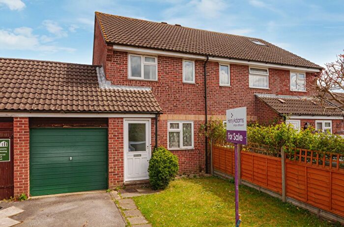 2 Bedroom Semi-Detached House For Sale In Thorn Close, Petersfield, GU31