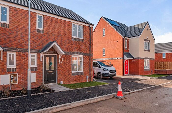 3 Bedroom Semi-Detached House To Rent In Ackton Close, Stoke-On-Trent, ST3