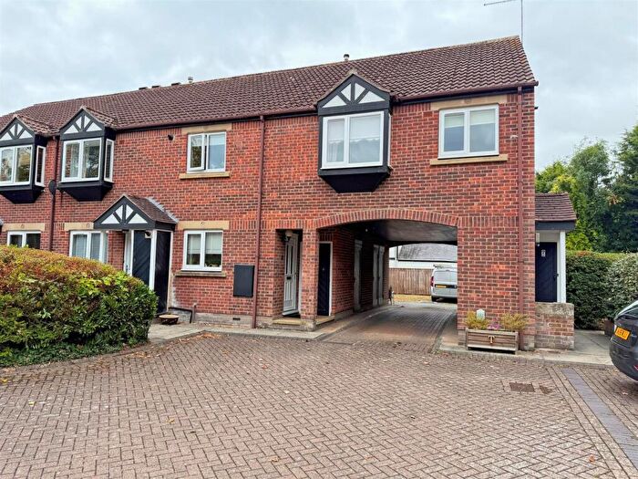 1 Bedroom Flat For Sale In Tennison Court, Crescent Street, Cottingham, HU16