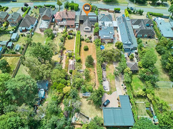 3 Bedroom Detached House For Sale In Crick Road, Hillmorton, CV21