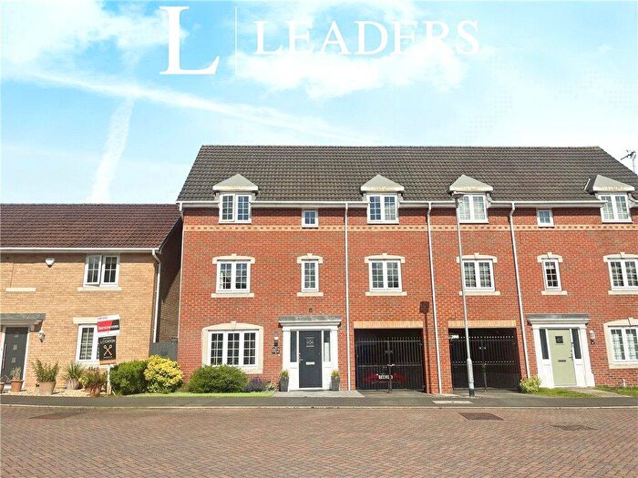 4 Bedroom Semi-Detached House To Rent In Trinity Road, Edwinstowe, NG21