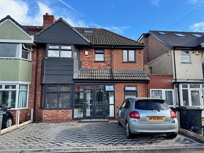 5 Bedroom Semi-detached House For Sale In Ward End Park Road, Ward End, Birmingham, B8