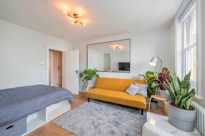 1 Bedroom Studio To Rent In Cleveland Street, London, W1T