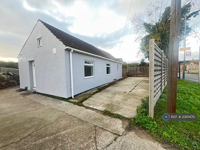 3 Bedroom Bungalow To Rent In Whitehall Lane, Erith, DA8