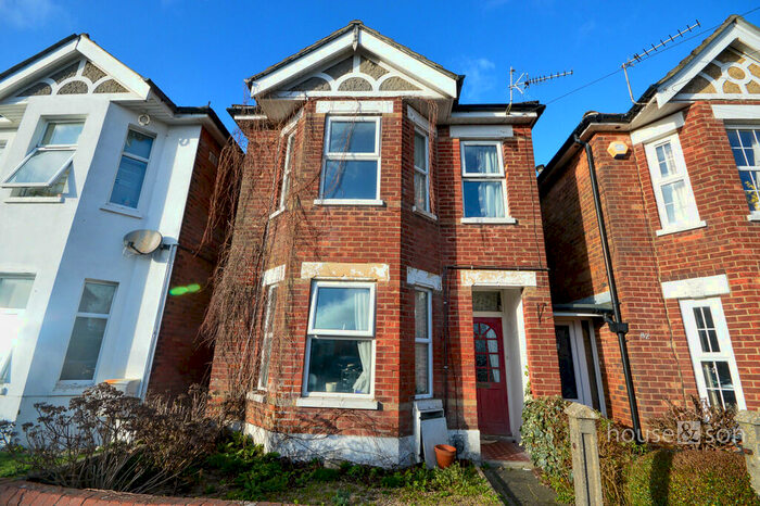 4 Bedroom Detached House To Rent In Stanfield Road, Winton, BH9