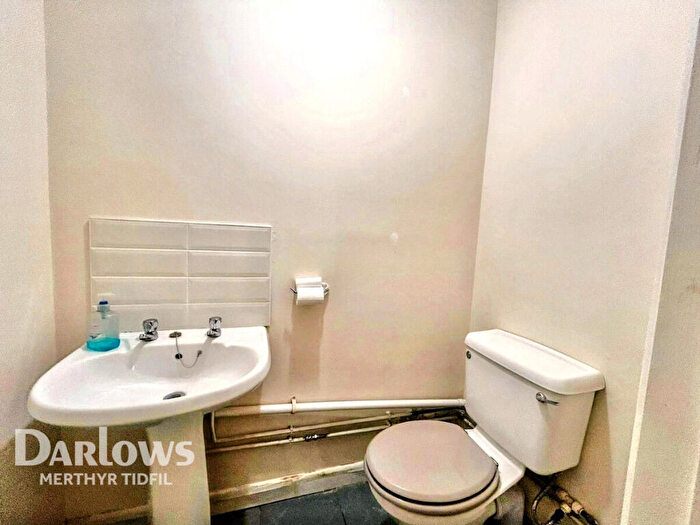 1 Bedroom Flat To Rent In Dyffryn Road, Pontypridd, CF37