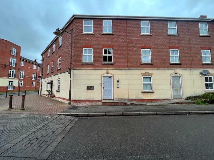 2 Bedroom Flat To Rent In Ascote Lane, Dickens Heath, Solihull, West Midlands, B90