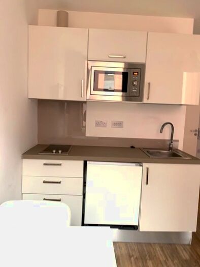 Studio To Rent In Moorfields Apartments, Liverpoo, L2