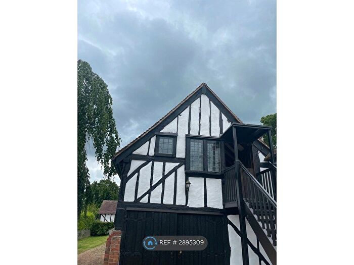 Studio To Rent In The, Newchapel Lingfield, RH7