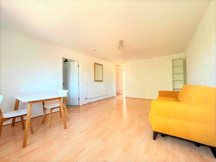 2 Bedroom Flat To Rent In Ashdown Court, Tottenham, N17