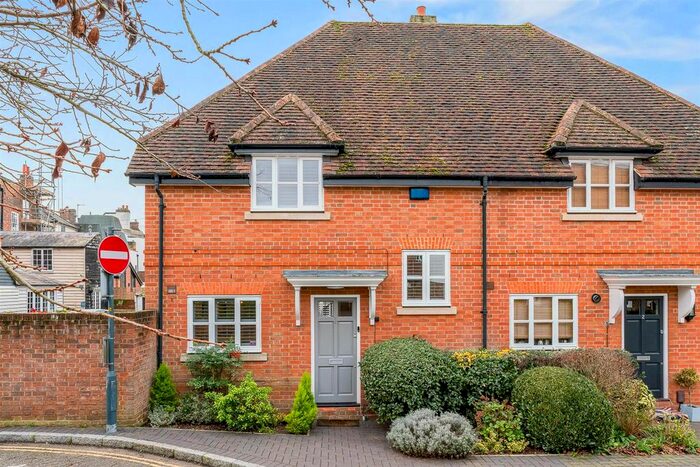 2 Bedroom Property To Rent In Brewhouse Lane, Hertford, SG14