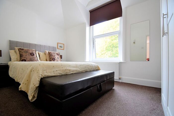 1 Bedroom Flat To Rent In St. Boniface Road, Ventnor, PO38