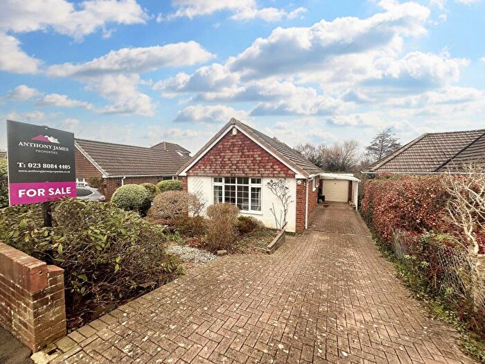 4 Bedroom Bungalow For Sale In Dale Road, Hythe, SO45