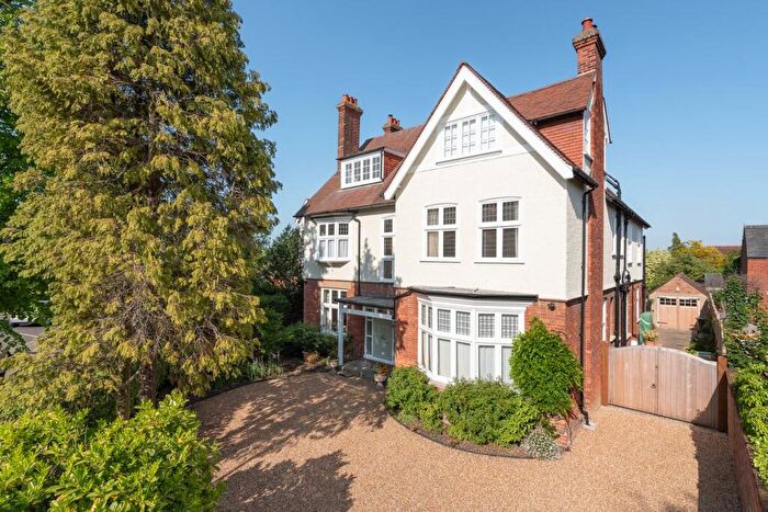 7 Bedroom Detached House For Sale In Kimbolton Road, Bedford, MK40