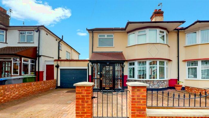 5 Bedroom Semi-Detached House To Rent In Ellesmere Road, Dollis Hill, London, NW10