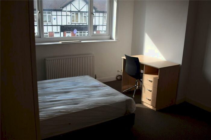 4 Bedroom Semi-Detached House To Rent In Kingswood Road, Manchester, Greater Manchester, M14