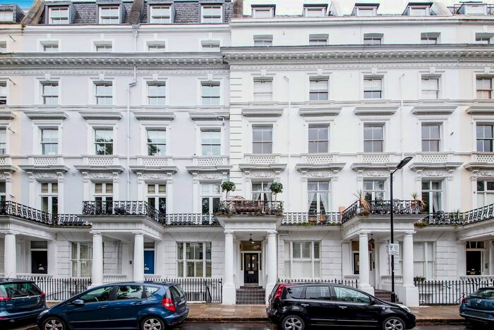 2 Bedroom Flat To Rent In St. Stephens Gardens, London, W2