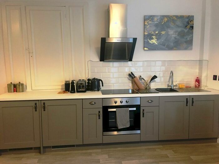 Studio To Rent In Bridge Street Row, CH1