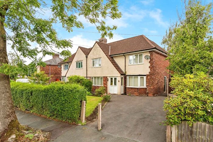 3 Bedroom Property To Rent In Chestnut Avenue, Worsley, Manchester, M28