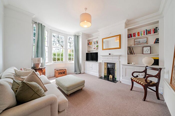 2 Bedroom Maisonette To Rent In Swaby Road, London, SW18