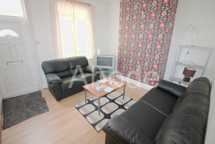 4 Bedroom Property To Rent In Harold Grove, Leeds, West Yorkshire, LS6