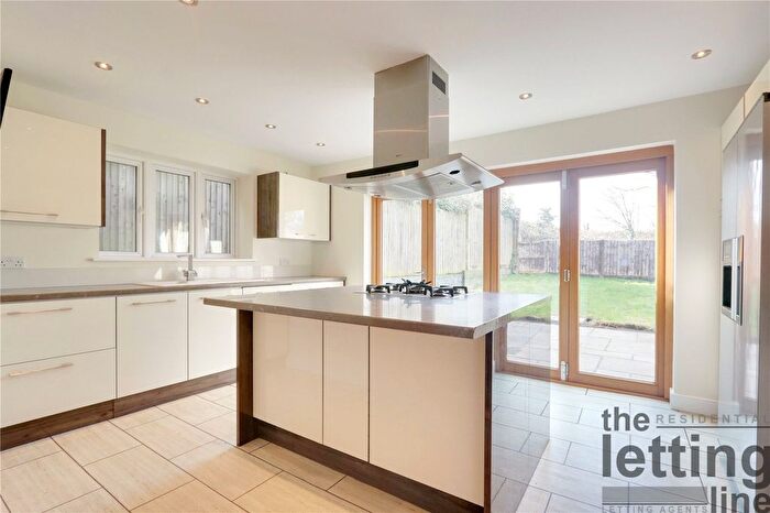 2 Bedroom Semi-Detached House To Rent In Burnt Farm Ride, Enfield, Middlesex, EN2