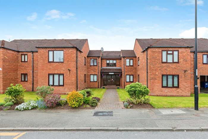 2 Bedroom Flat For Sale In Brentwood Gardens, Coventry, CV3