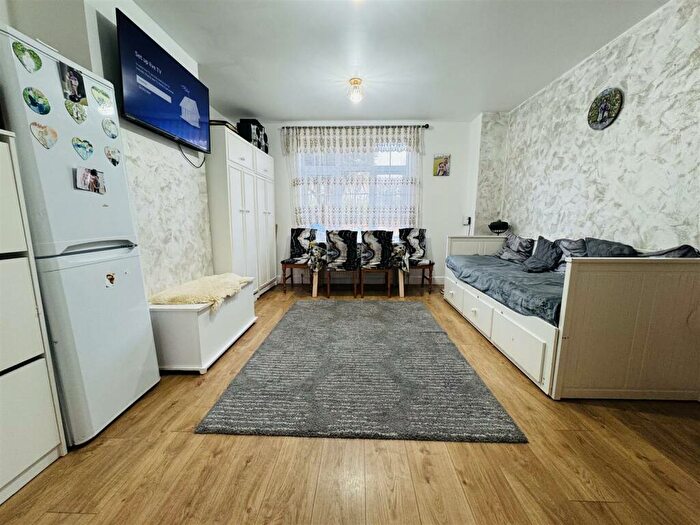 3 Bedroom End Of Terrace House For Sale In Orange Hill Road, Burnt Oak, HA8