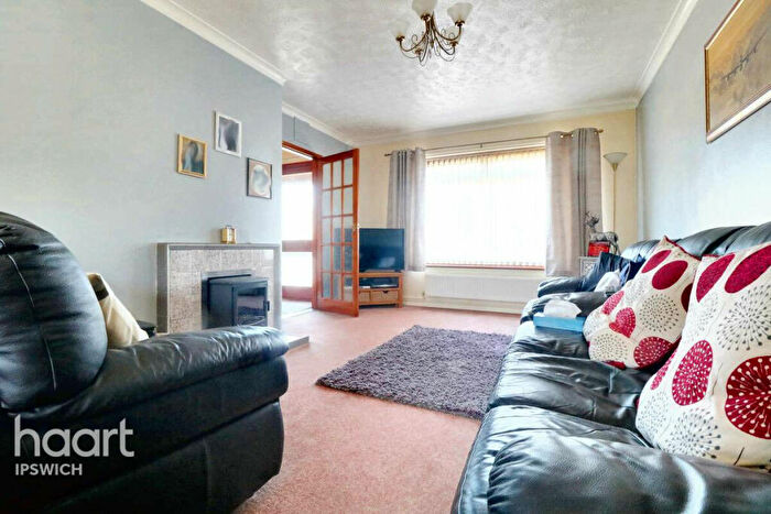 3 Bedroom End Of Terrace House For Sale In Agate Close, Ipswich, IP1