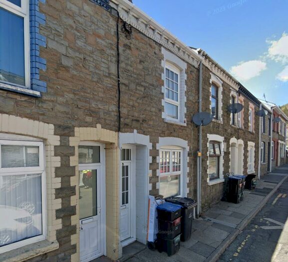 3 Bedroom Terraced House To Rent In Victoria Street, Abertillery, NP13