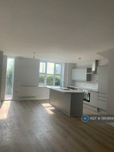 2 Bedroom Flat To Rent In Long Ashton, Bristol, Long Ashton, BS41