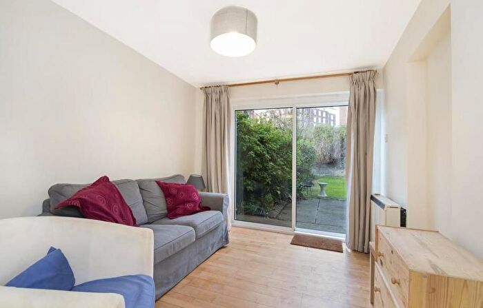 2 Bedroom Flat To Rent In Gloucester Place, Marylebone, London, NW1