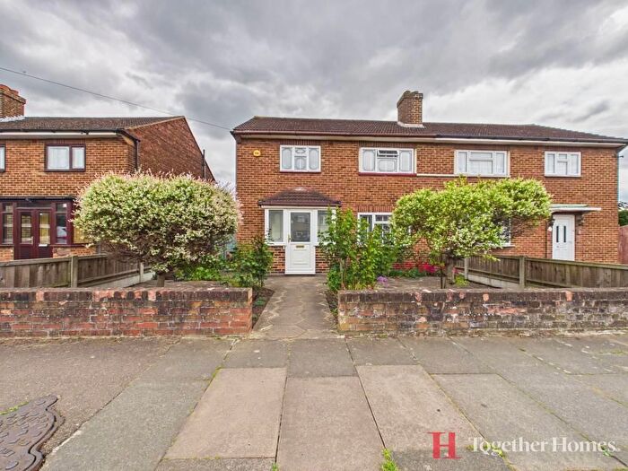 3 Bedroom Semi-Detached House For Sale In Wood Lane, Hornchurch, RM12