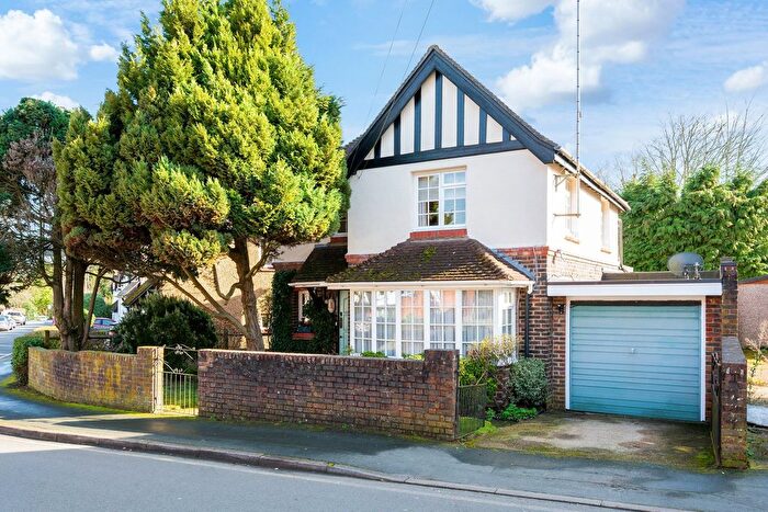 3 Bedroom Detached House For Sale In Amy Road, Oxted, RH8
