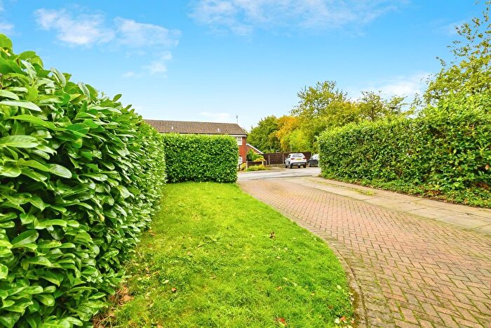 3 Bedroom Semi Detached House For Sale In Gorsefield Close, Radcliffe, Manchester, M26