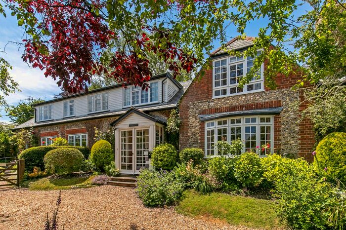 4 Bedroom Detached House For Sale In Crawley, Winchester, SO21