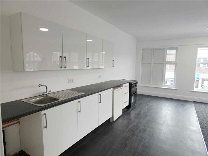 2 Bedroom Flat To Rent In Collum Lane, Scunthorpe, DN16