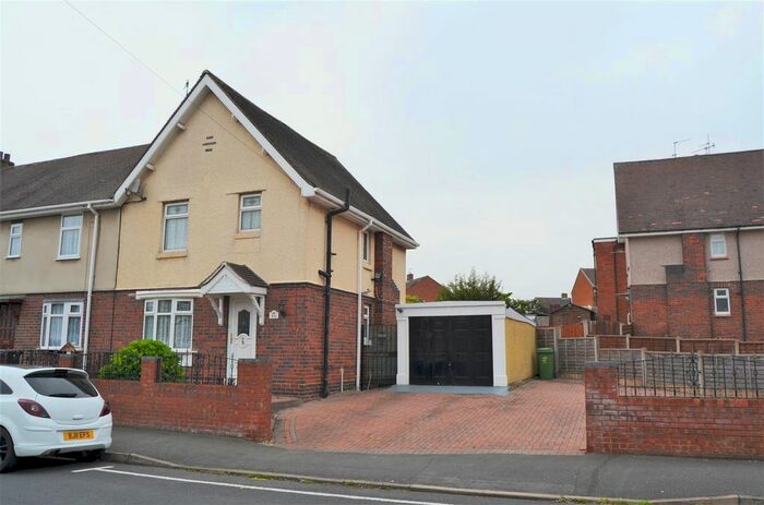 3 Bedroom End Of Terrace House To Rent In Molyneux Road, Dudley, DY2