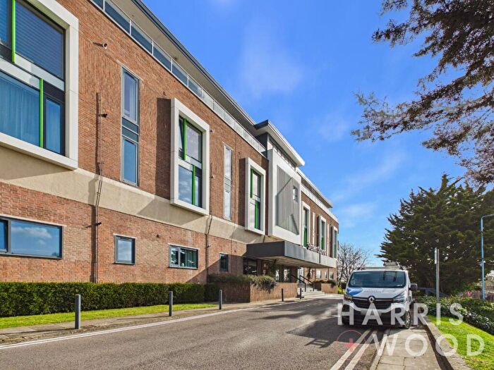 1 Bedroom Flat For Sale In Station Square, Bergholt Road, Colchester, Essex, CO4