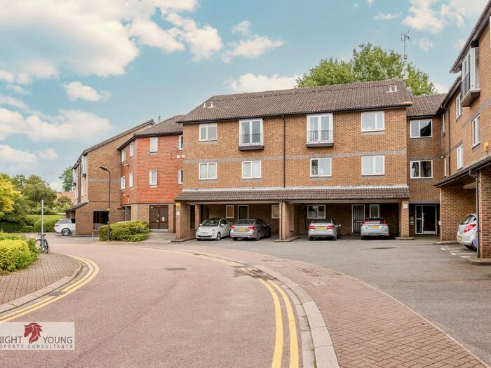 Studio To Rent In Abbeyfields Close, London, NW10