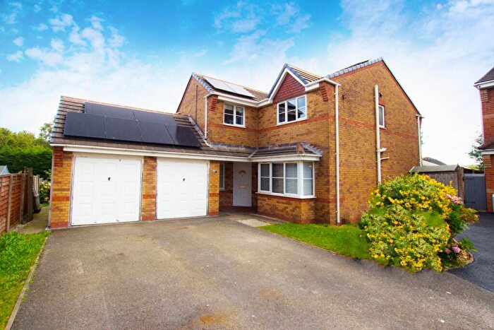 4 Bedroom Detached House To Rent In Milking Lane, Lower Darwen, BB3