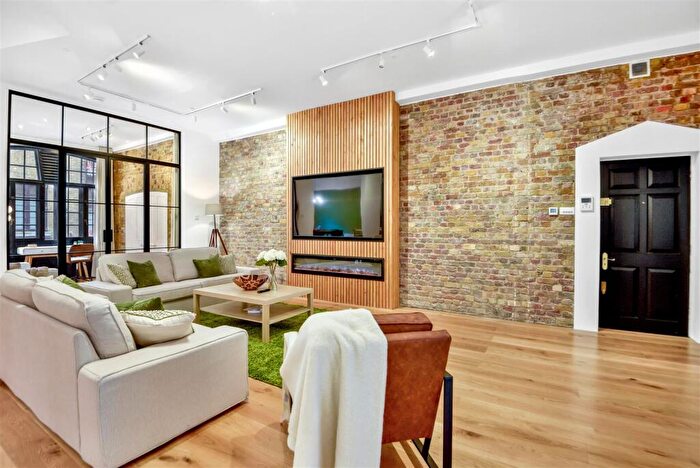 3 Bedroom Apartment To Rent In Telfords Yard, London, E1W