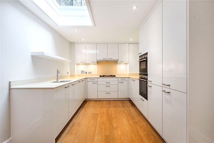 2 Bedroom Flat To Rent In Seymour Street, Marylebone, London, W1H