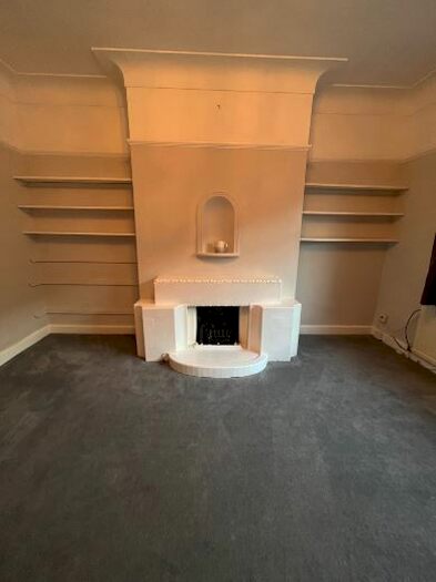 2 Bedroom Flat To Rent In Woodford Road, London E18