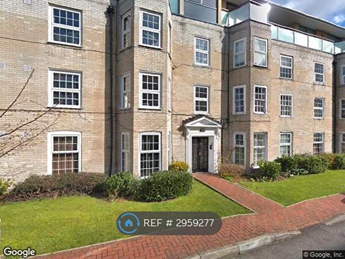2 Bedroom Flat To Rent In Malden Court, Raynes Park, KT3