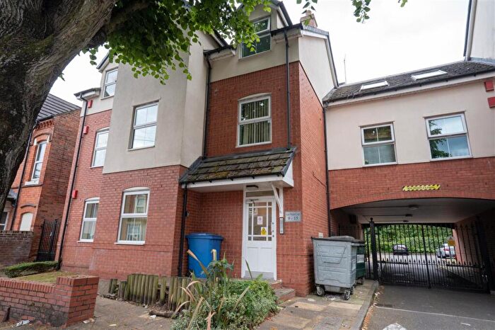 2 Bedroom Apartment For Sale In Great Western Court, Birmingham, B27