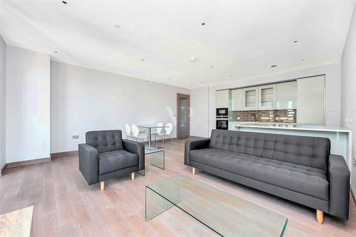 2 Bedroom Flat To Rent In Dray House, Bellwether Lane, London, SW18
